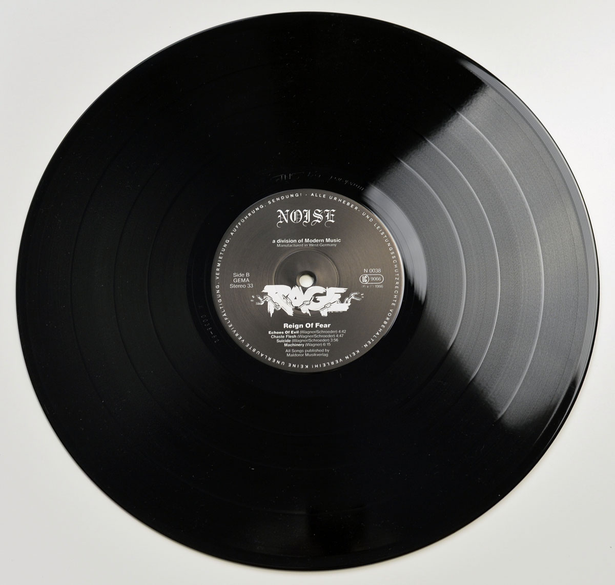 High Resolution Photo #15 RAGE - Reign of Fear https://vinyl-records.nl 